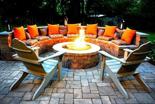 Backyard fire pit