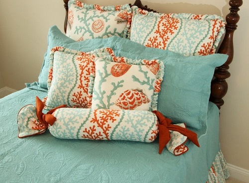 Attractive pillows for bedroom.