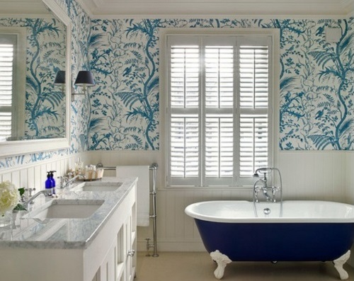 Blue color wallpaper ideas for bathroom interior decor.