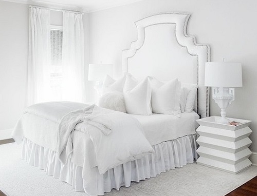 Elegant white bedroom decor