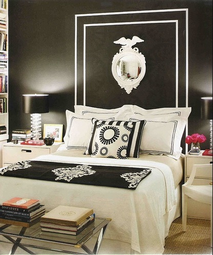 Pretty black bedroom design idea