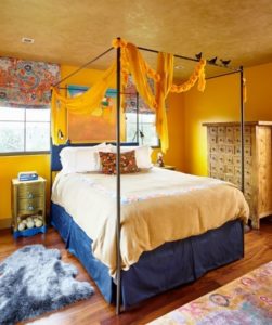 Yellow bedroom designs by homedecorbuzz