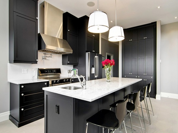 Beautiful black color kitchen decor inspiration