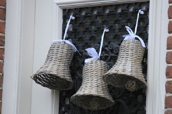 Special Christmas bells made of rattan used for home door decoration