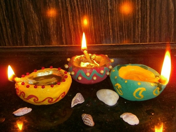 Beautiful diyas to decorate home on diwali