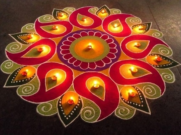 Lovely Rangoli to decorate floor on diwali
