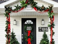 Most beautiful Christmas front door decoration Most beautiful Christmas front door decoration